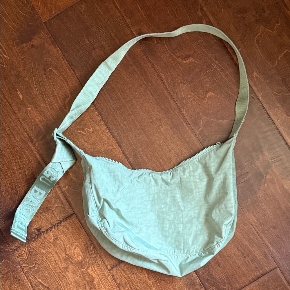 Seafoam Baggu Medium Crescent